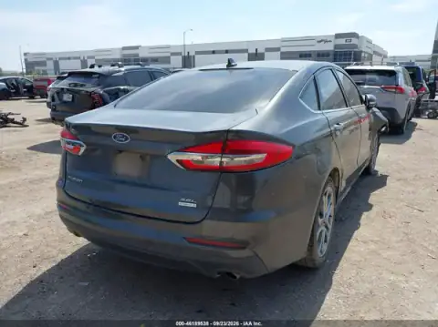 3FA6P0CD0LR217384 — 2020 Ford Fusion, ფოტო 4, IAAI, წინა ნაწილი