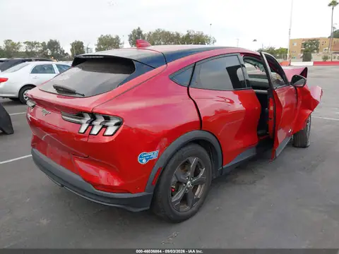 3FMTK1RM7MMA33434 — 2021 Ford Mustang Mach-E Select, foto 4 de IAAI 22.10.2026, Delantera derecha