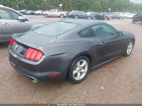 1FA6P8AM5H5289113 — 2017 Ford Mustang, фото 4 з IAAI 30.09.2026, Звичайний знос