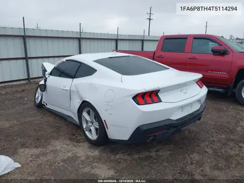 1FA6P8TH4T5114294 — 2026 Ford Mustang, foto 3 de IAAI, Parte delantera