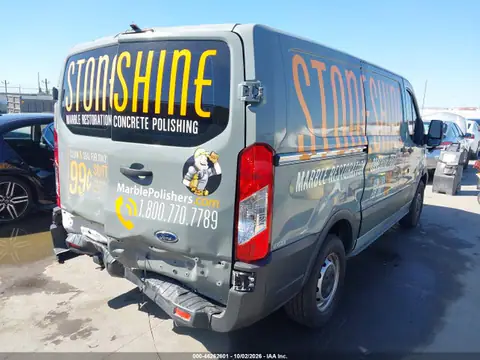 1FTNE1YM5FKB33242 — 2015 Ford Transit-150, ფოტო 4, IAAI 21.10.2026, უკანა ნაწილი