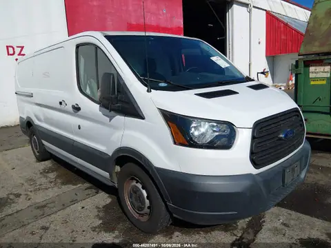 1FTYE1YMXHKA01951 — 2017 Ford Transit-150, Левый and правый бока (Left & Right Side), before-repair photos
