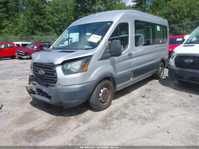 1FDZX2CM0HKA38420 — 2017 Ford Transit-350 Xl, photo 2 from IAAI 16.10.2026, Front end