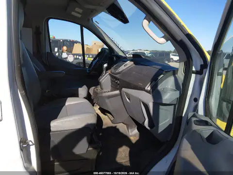 1FTYR2ZMXJKA48363 — 2018 Ford Transit, фото 2 з IAAI, Правий бік