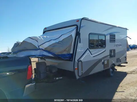 5ZT2CXDC6LL008165 — 2020 Forest River Inc. Coachman, foto 2 de IAAI 20.10.2026, Suspensión
