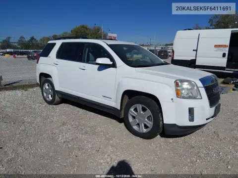 2GKALSEK5F6411691 — 2015 GMC Terrain, Delantera izquierda, fotos antes de reparar