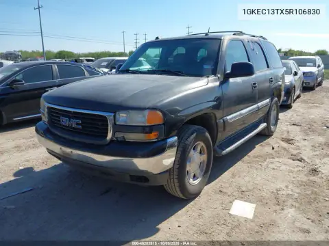 2005 GMC Yukon Slt VIN 1GKEC13TX5R106830 фото 3