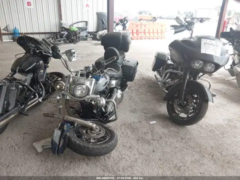 2021 Harley-Davidson FLHC VIN 1HD1YAJ14MB017760 фото 2