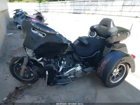 1HD1MAF14KB856874 — 2019 Harley-Davidson Flhtcutg, zdjęcie 2 z IAAI 27.10.2026, Zagrożenie biologiczne / chemiczne