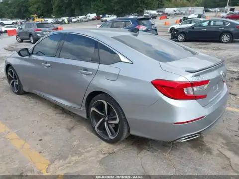 1HGCV1F31MA078424 — 2021 Honda Accord, foto 3 de IAAI, Lado derecho