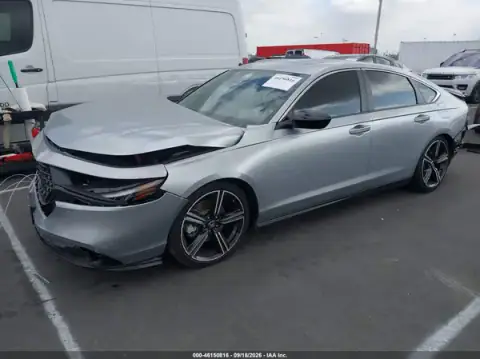 1HGCY2F52SA070392 — 2025 Honda Accord, zdjęcie 2 z IAAI, Przód i tył