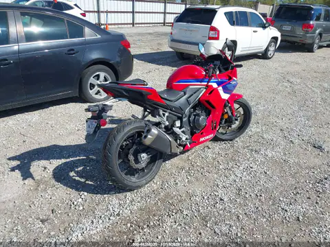 MLHPC7056S5100293 — 2025 Honda Cbr, photo 4 from IAAI, Left front