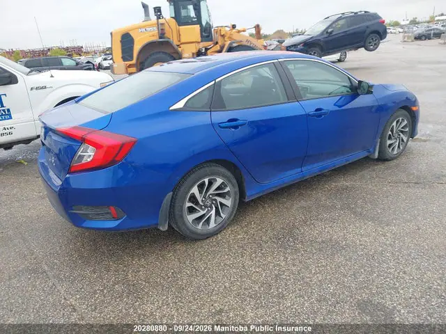 2HGFC2F72GH025362 — 2016 Honda Civic EX, zdjęcie 4 z IAAI 29.09.2026, Dach