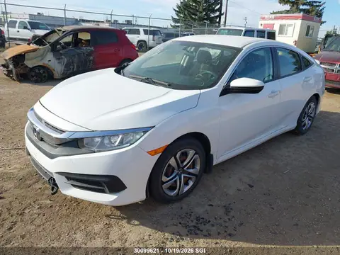 2HGFC2F54HH021720 — 2017 Honda Civic LX, photo 2 from IAAI 21.10.2026, Right side