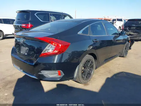 19XFC2F61KE028201 — 2019 Honda Civic LX, zdjęcie 4 z IAAI 20.10.2026, Przód