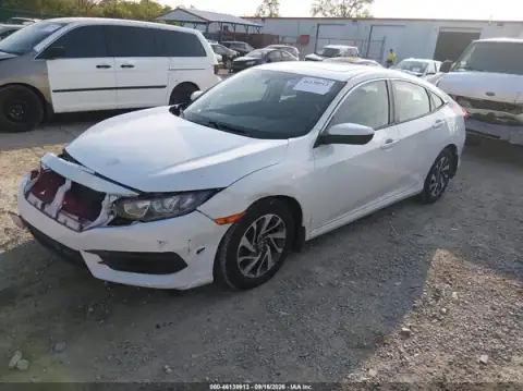 19XFC2F77HE069210 — 2017 Honda Civic, фото 2 з IAAI, Передня частина