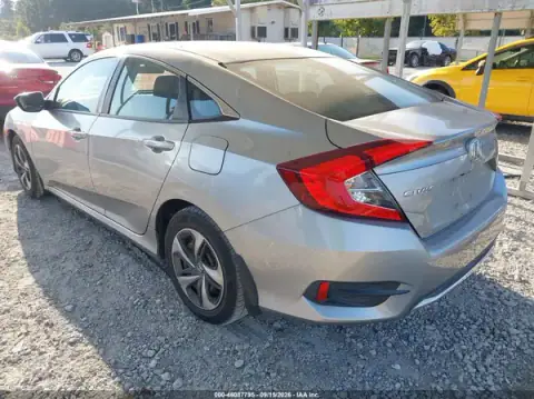2HGFC2F69MH500167 — 2021 Honda Civic, фото 3 з IAAI 06.10.2026, Передня частина