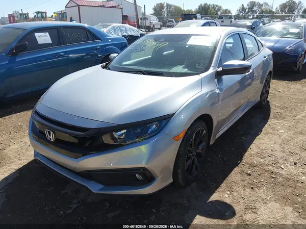 19XFC2F89ME001025 — 2021 Honda Civic, photo 2 from IAAI, Right front