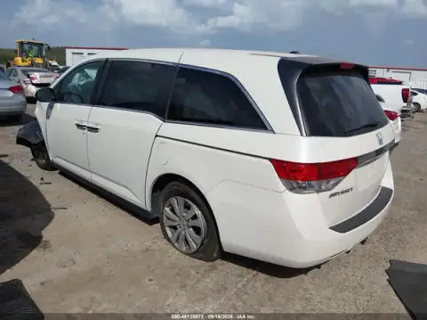 5FNRL5H66HB022232 — 2017 Honda Odyssey, фото 3 з IAAI, Передня частина