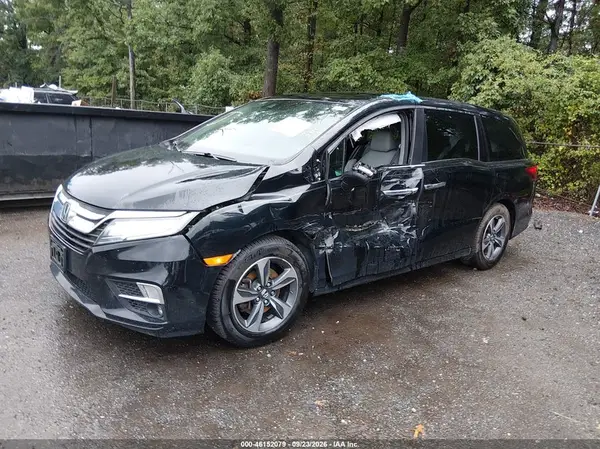 5FNRL6H87JB034371 — 2018 Honda Odyssey, foto 2 de IAAI 14.10.2026, Lado izquierdo