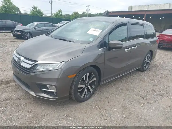5FNRL6H93KB004858 — 2019 Honda Odyssey, photo 2 from IAAI 20.10.2026, Front and rear