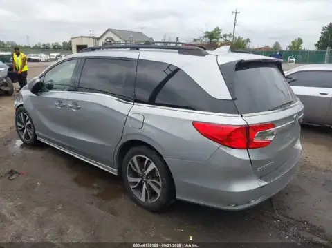 5FNRL6H95KB097639 — 2019 Honda Odyssey, ფოტო 3, IAAI, წინა ნაწილი