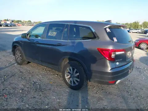 5FNYF6H5XMB049461 — 2021 Honda Pilot, photo 3 from IAAI, Front end