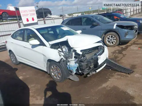 KMHCT4AE7CU253234 — 2012 Hyundai Accent, Przód, zdjęć przed naprawą