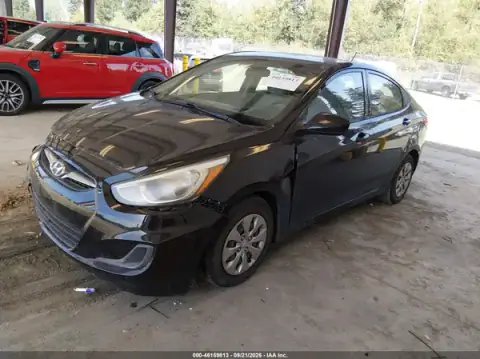 KMHCT4AE7HU294311 — 2017 Hyundai Accent, фото 2 з IAAI, Передня частина справа