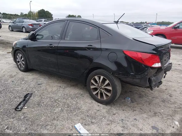 KMHCT4AE1HU318943 — 2017 Hyundai Accent, photo 3 from IAAI 14.10.2026, Front and rear