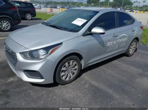 3KPC24A69ME151255 — 2021 Hyundai Accent, zdjęcie 2 z IAAI, Tył