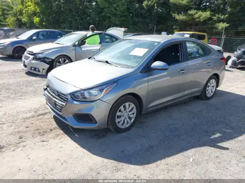 3KPC24A60ME137213 — 2021 Hyundai Accent, ფოტო 2, IAAI, წინა ნაწილი
