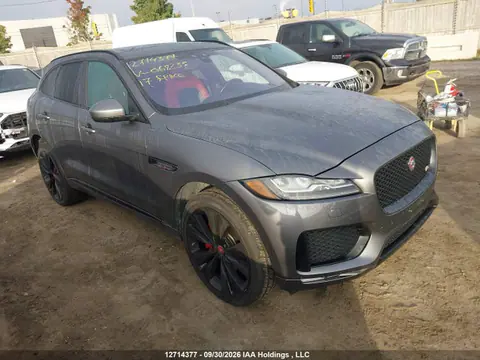 2017 Jaguar F-Pace VIN SADCM2BV2HA068235 фото 1