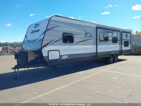 1UJBJ0BT9J1T90136 — 2018 Jayco Jayflight, фото 2 з IAAI 27.10.2026, Правий бік