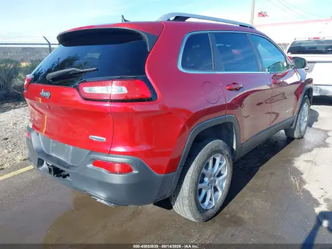 2016 Jeep Cherokee Latitude VIN 1C4PJMCS0GW113048 фото 4