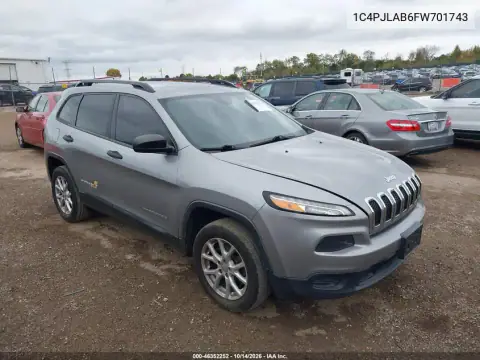 1C4PJLAB6FW701743 — 2015 Jeep Cherokee, фото 2 с аукциона IAAI, Естественный износ