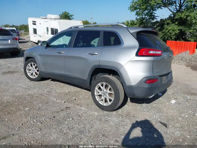 1C4PJMCS2GW105873 — 2016 Jeep Cherokee, фото 3 с аукциона IAAI 09.10.2026, Правый бок