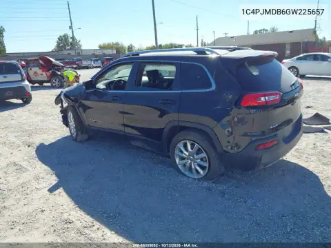 1C4PJMDB6GW225657 — 2016 Jeep Cherokee, photo 3 from IAAI, All-over damage