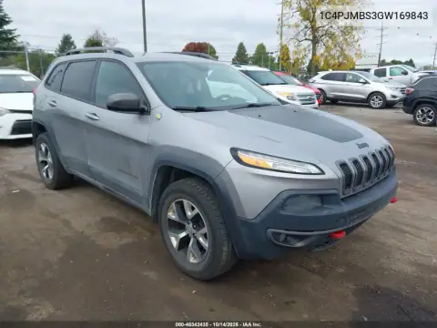 1C4PJMBS3GW169843 — 2016 Jeep Cherokee, photo 2 from IAAI, Not reported