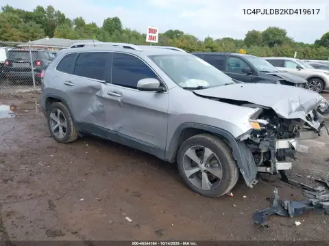 1C4PJLDB2KD419617 — 2019 Jeep Cherokee, photo 2 from IAAI, Front end