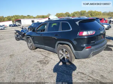 1C4PJMDX5KD138557 — 2019 Jeep Cherokee, photo 4 from IAAI, Front end
