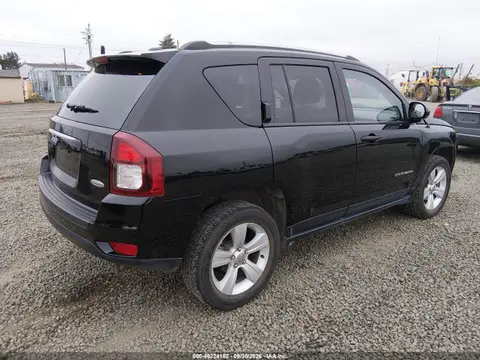 2016 Jeep Compass Latitude VIN 1C4NJDEB2GD663447 фото 4