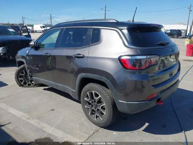 3C4NJDDB6MT571782 — 2021 Jeep Compass Trailhawk 4X4, photo 3 from IAAI 14.10.2026, Normal wear