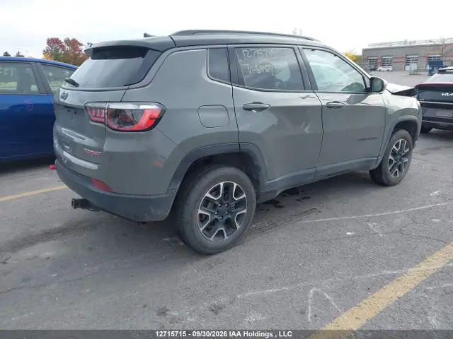 3C4NJDDB1MT511697 — 2021 Jeep Compass Trailhawk, zdjęcie 4 z IAAI 16.10.2026, Uszkodzenie silnika