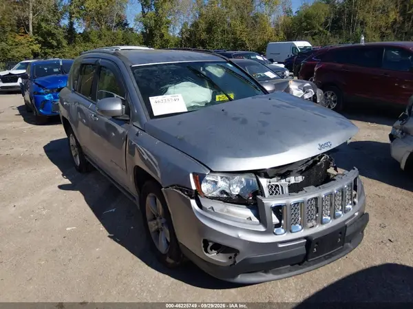 1C4NJDEB7GD784958 Jeep Compass 2016 — Front end damage, before-repair photo