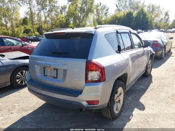 1C4NJDEB7GD784958 — 2016 Jeep Compass, photo 4 from IAAI, Front end