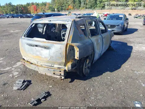 1C4NJDEB6GD758738 — 2016 Jeep Compass, photo 4 from IAAI, Fire