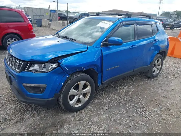 3C4NJDBB6HT660373 — 2017 Jeep Compass, фото 2 с аукциона IAAI, Левый бок