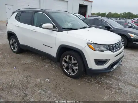 3C4NJDCB0HT679676 — 2017 Jeep Compass, Передня частина зліва (Left Front), фото до ремонту