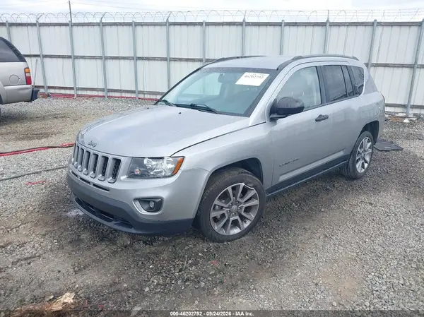 1C4NJCBA4HD173843 — 2017 Jeep Compass, photo 2 from IAAI, Right side